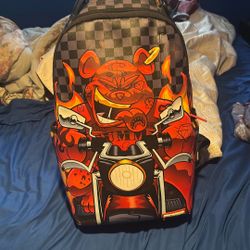     Sprayground Backpack, slighty used, (Good Condition)  