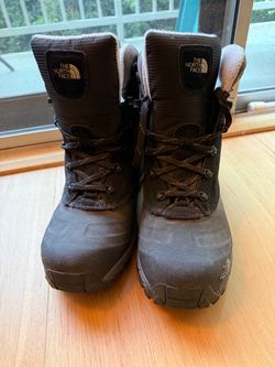 North Face Chilkat Boot (S:10) Never Worn