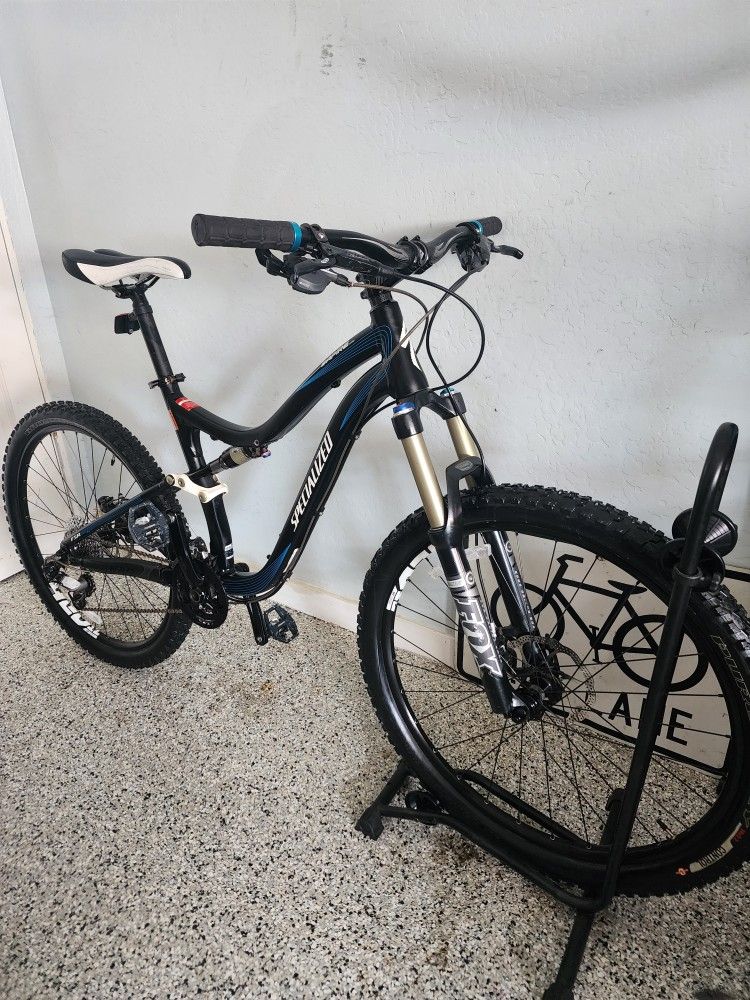 🔥🚲🔥Specialized
SAFIRE COMP (26)MEDIUM SIZE)🎁🔥🚲🔥