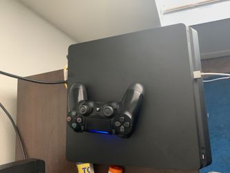 PS4 slim 1tb and controller