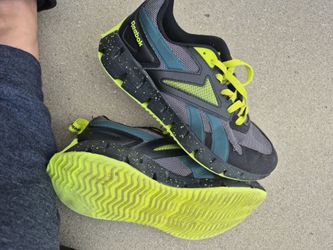 Reebok boys shoe