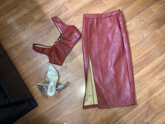 Fashion nova two piece worn once /clear heels worn 30 min