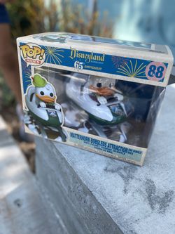 Funko pop Disneyland 65th Anniversary Donald Duck