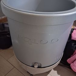 Igloo 1/2 Keg Party Cooler