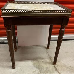 Early 20th Century Victorian Louis XV Style Mahogany and Marble-Top Coffee Table with Bronze Mounts