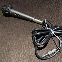 Fender Microphone And 50ft XLR Cable