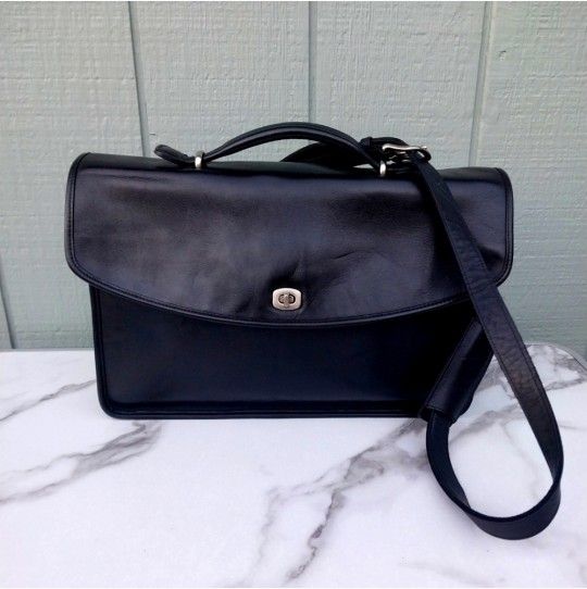 Vintage Coach Lexington Envelope Briefcase in Black Leather. #5265
