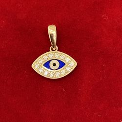 14K Real Gold ‘Eye’ Pendant 