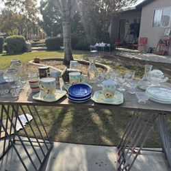 Yard Sale Today 12-4:30  928 blossom St