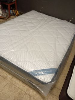 🎉🎊🎉 $399 Queen dreamcloud premier hybrid 13" 2025 model $399 🎊🎉🎊🎉