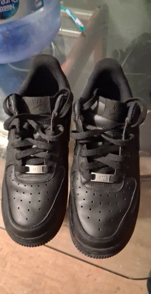 Shoe