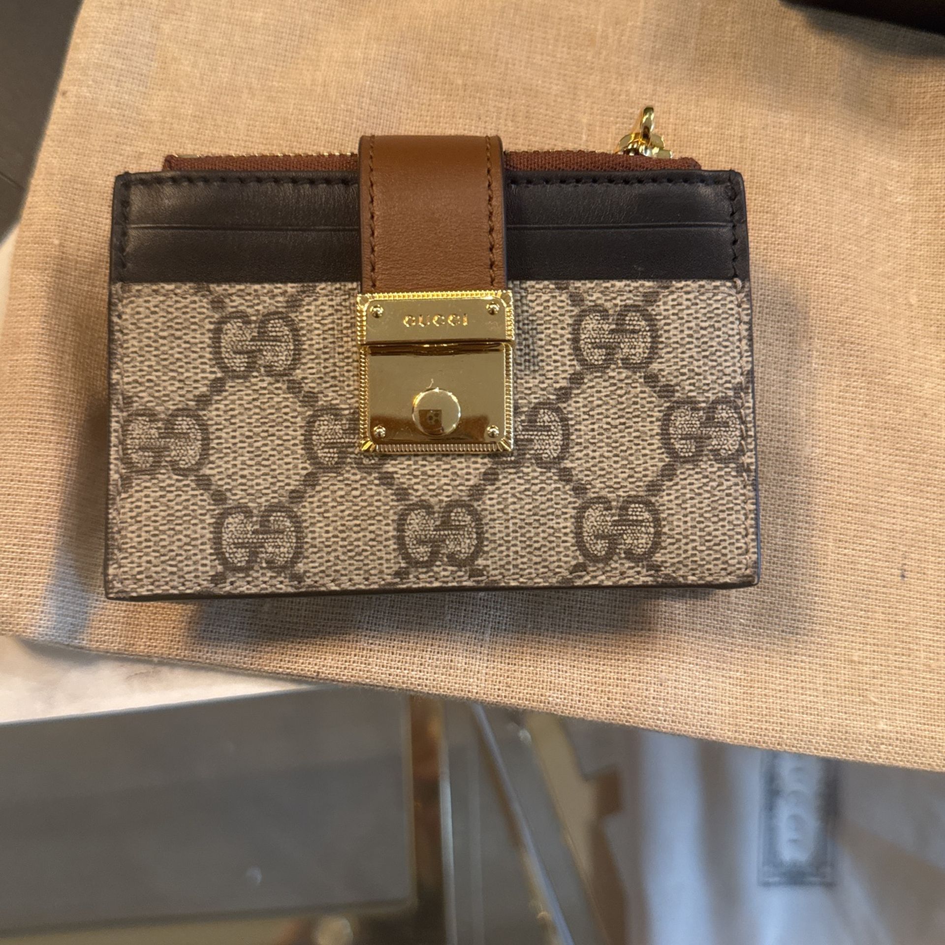 Authentic Gucci Padlock Card Wallet