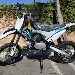 125cc Dirt Bike 