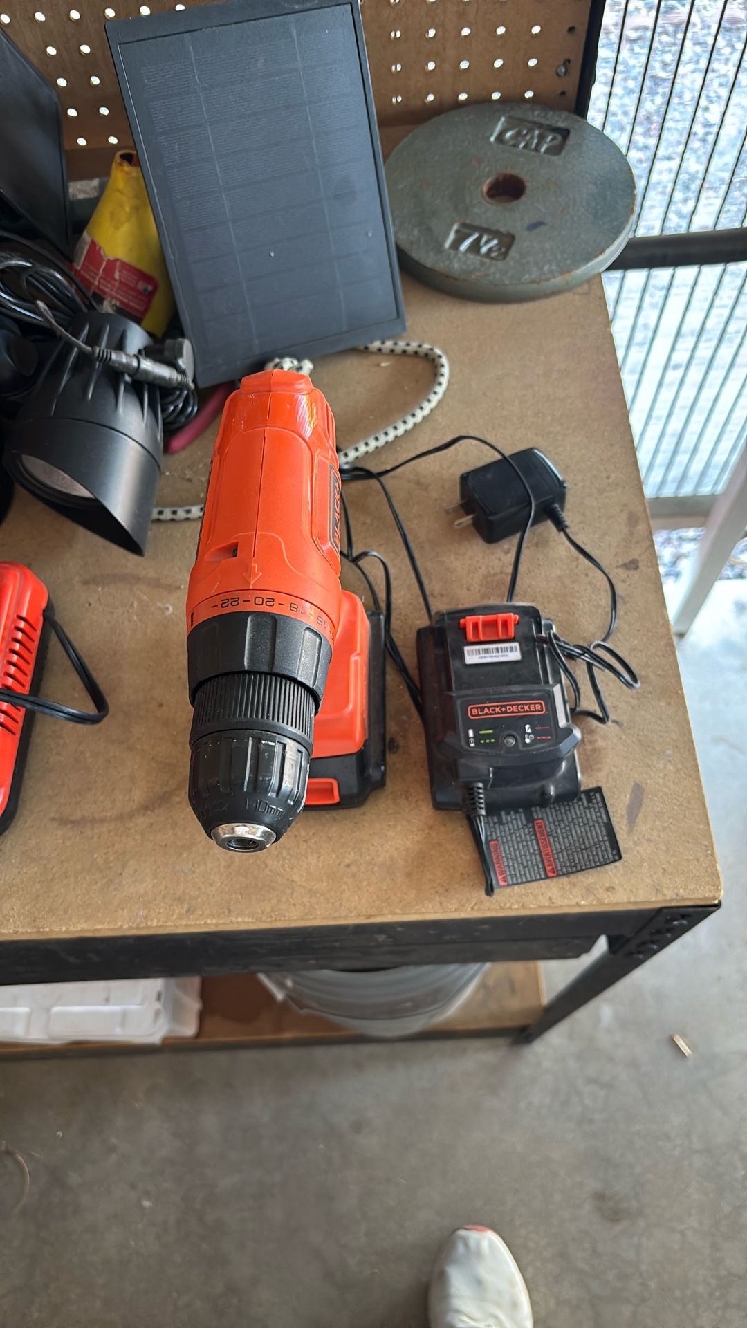 Black And Decker 20v Lithium Drill With 2 Batteries And Charger