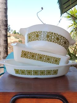 Vintage Pyrex Bakeware