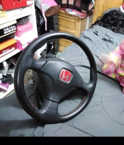 JDM Dc5 TYPE R STEERING WHEEL .CLEAN CONDITION