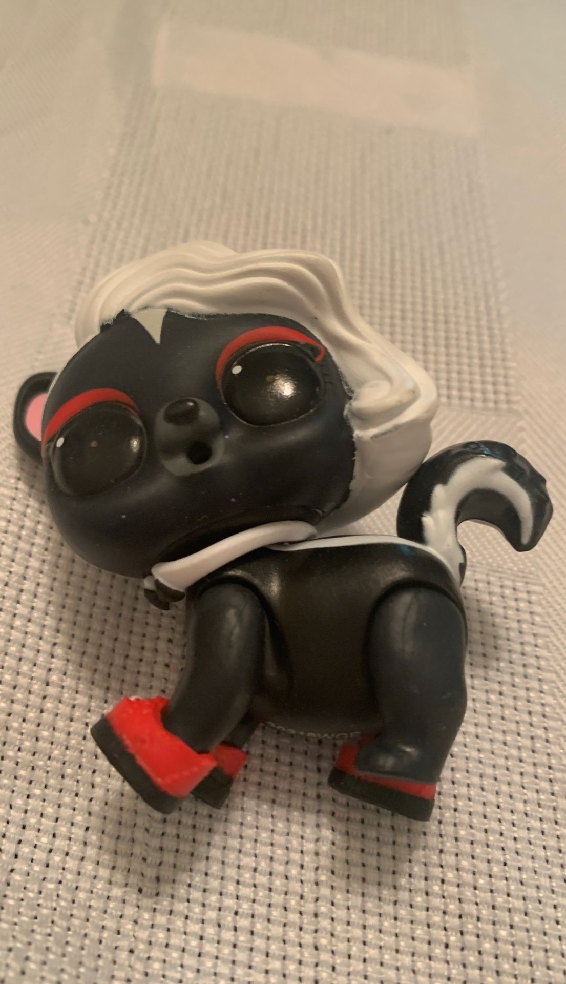 Rare Lol surprise pet