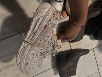 Hokas