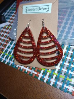 Hand Crafted Resin Tear Drop Shaped Earrings 