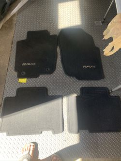 TOYOTA RAV4 2013-2018 FLOOR MATS SET BLACK INSIGNIA LOGO GENUINE ORIGINAL