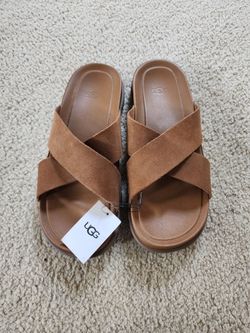 UGG Wainscott. Slide US size 9 NEW