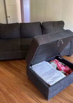 Couch with ottoman $40 (quick sale )