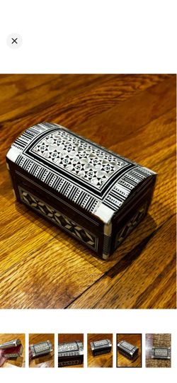 Mother of Pearl inlaid Wood Mosaic trinket chest