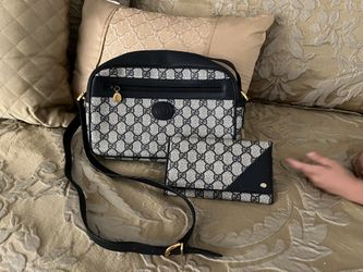 Bolsa con cartera marca Gucci originales Vintage el precio firme