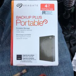 SEAGATE  4TB BACKUP PLUS PORTABLE 