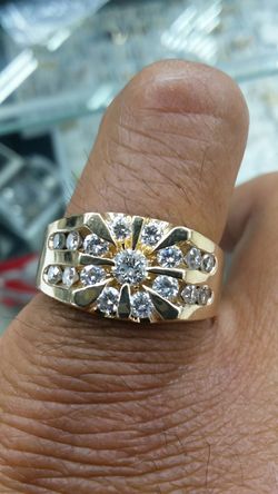 14k Gold Ring 12.1 grams 1.50 ct Diamonds