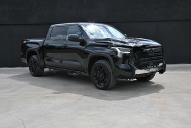 2023 Toyota Tundra CrewMax