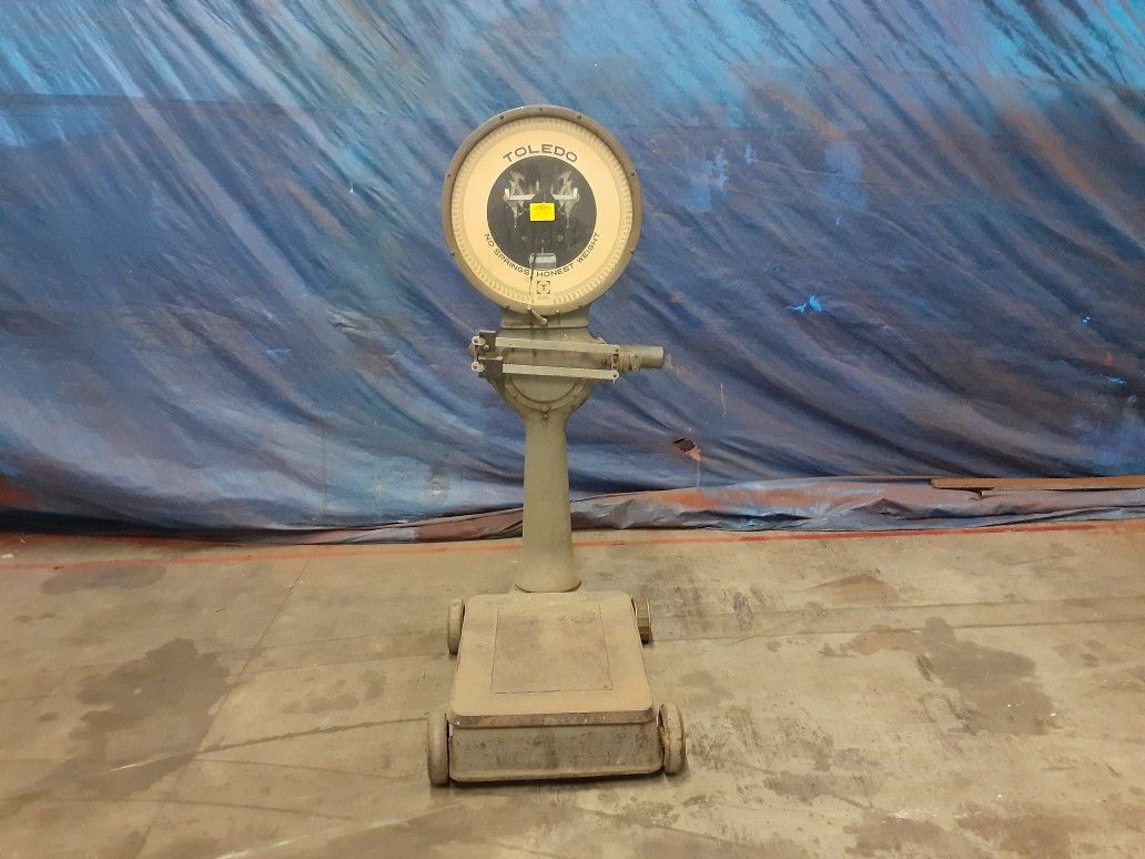Vintage Toledo 800 Lb 1930's Platform Scale