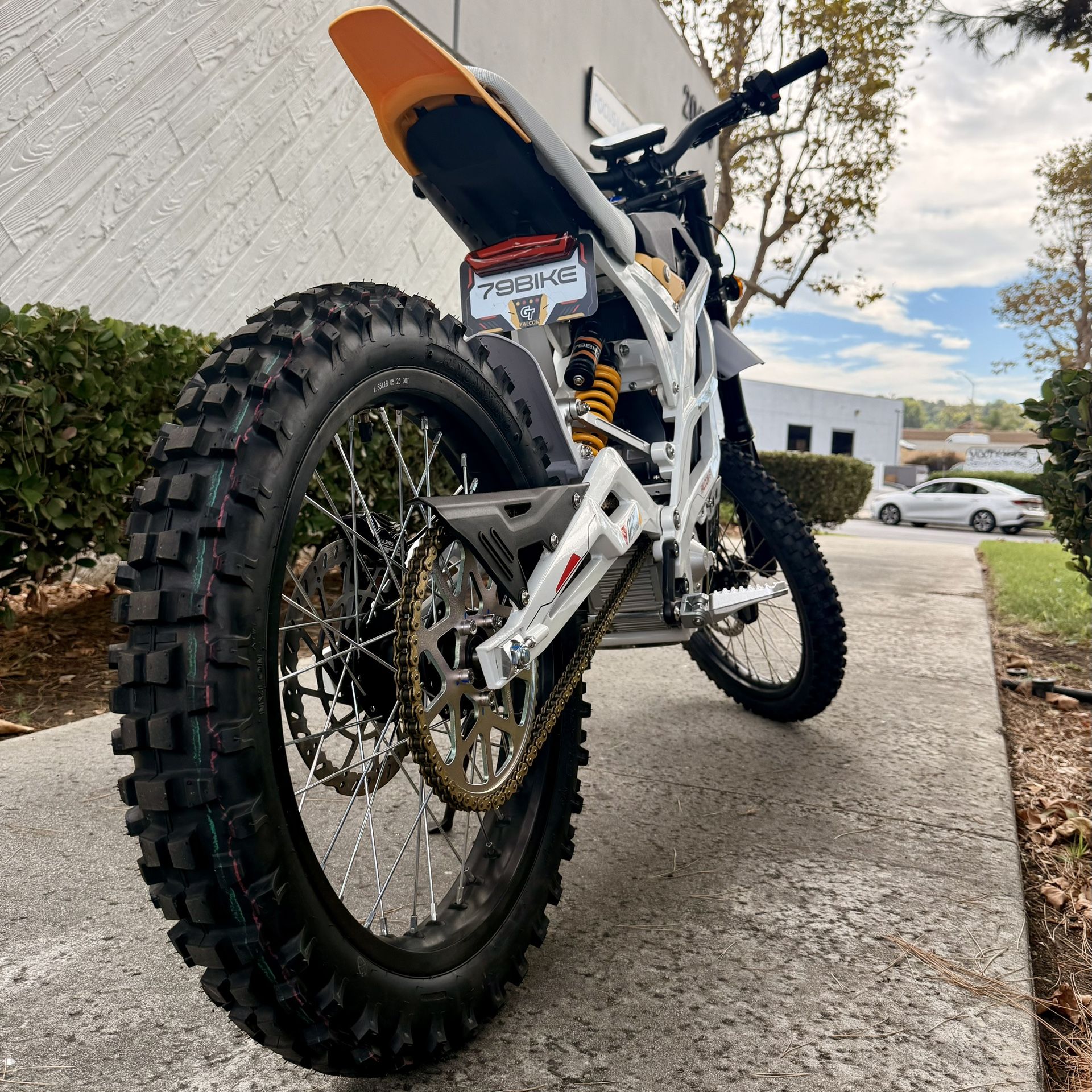 ELECTRIC OFF-ROAD DIRT BIKE