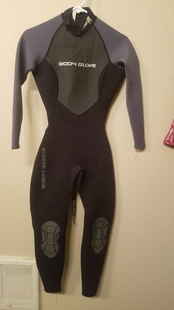 Body Glove womans Wet suit, small, size 3/4