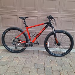 MARIN BOBCAT TRAIL 4 MOUNTAIN BIKE 29 ER LIKE NEW ( CHECK MY OTHER BIKES)