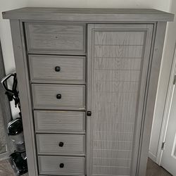 dresser