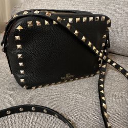 < Listing Details Valentino Garavani Rockstud crossbody bag
