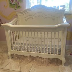 Princess Crib - Great condition!