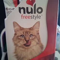 Nulo Perfect Purees Tuna & Crab Wet Cat Food