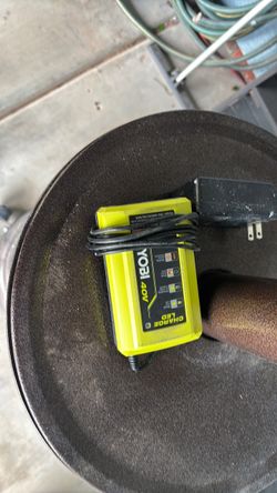 Ryobi 40 V charge LED