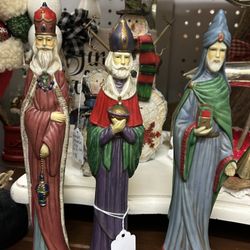 Beautiful Vintage Porcelain Set of The Three Wisemen