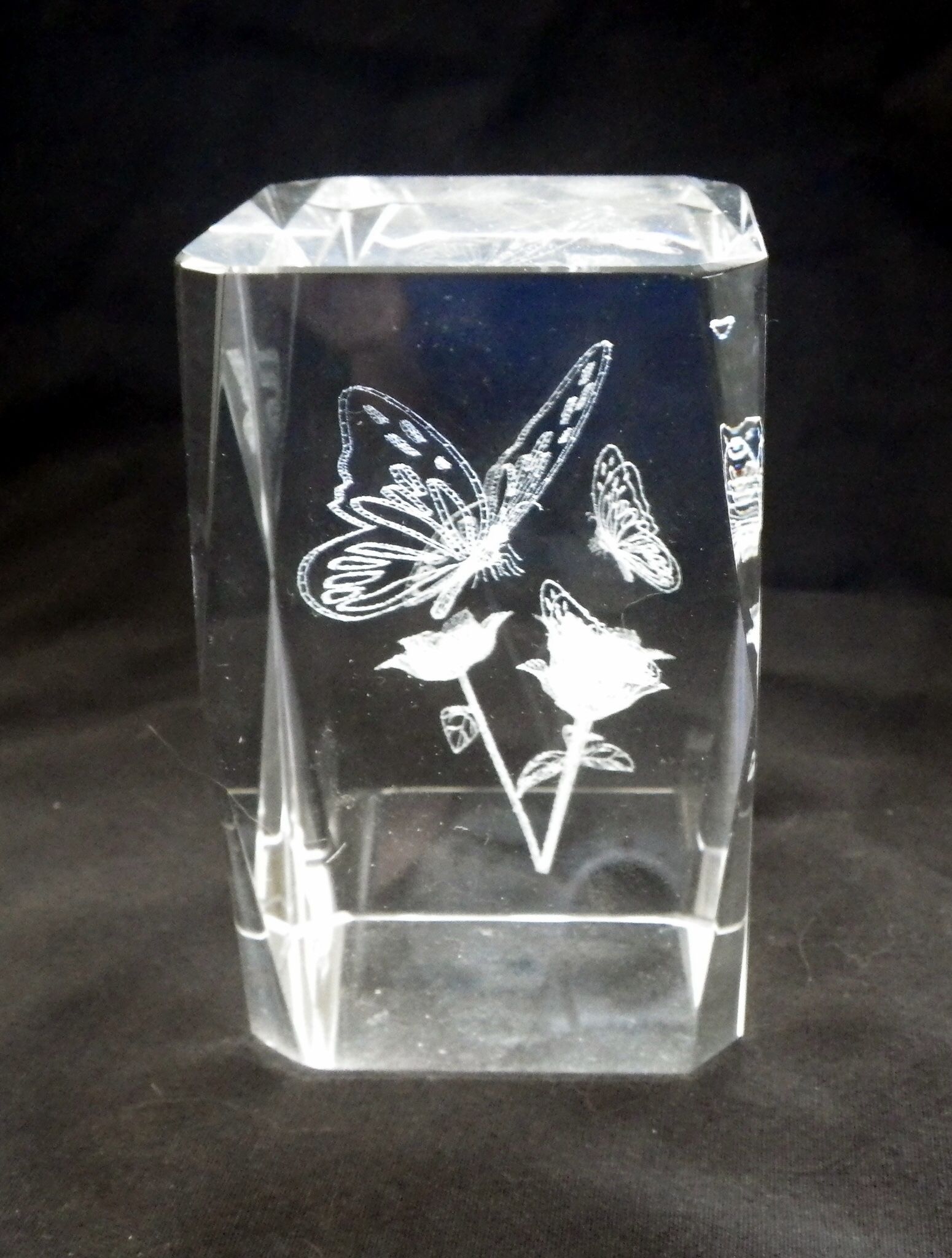 3D Laser Etched BUTTERFLIES Crystal PAPERWEIGHT