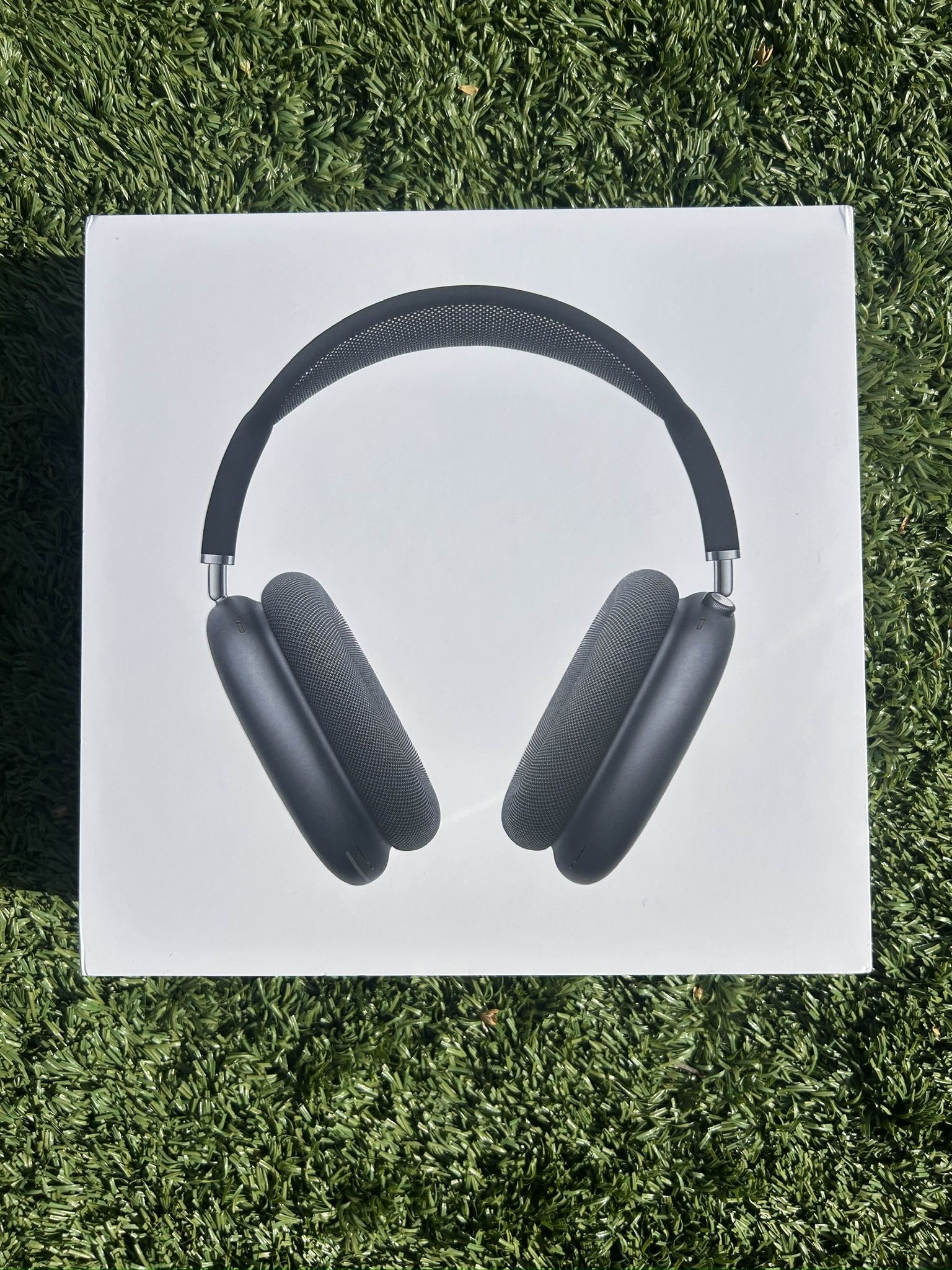 AirPods Max 2nd Gen (USB-C) – Sealed | Midnight Black | Apple Warranty