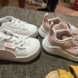 Size 4 Pumas / One Says 5 But Fits Like A 4 