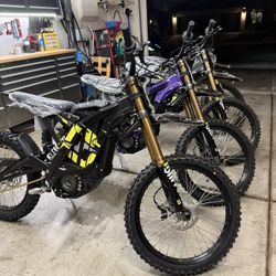 2025 Surron Light Bee Black/purple