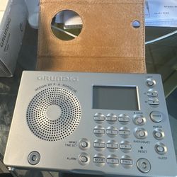 New Grundig World Receiver 2000A