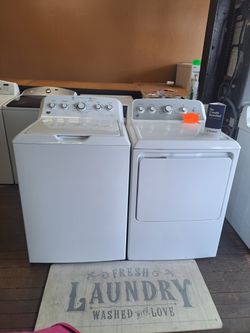 Ge Heavy Duty Super Capacity Washer And Gas Dryer Set Nice And Clean Financing Available 