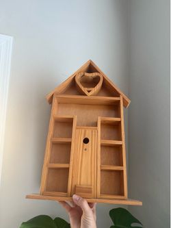 Trinket shelf with heart
