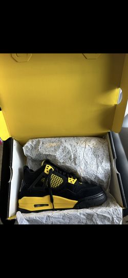 Jordan 4 Yellow Thunder