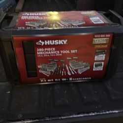 Husky Tool Set New $120